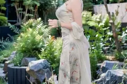 张婉婷为何在宋宁峰被曝出轨后依旧和他维持表面恩爱夫妻